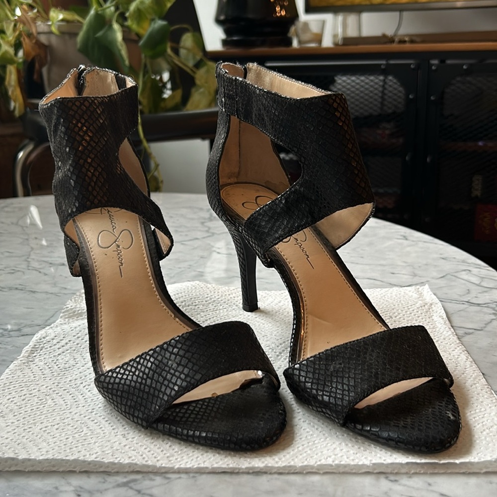 Jessica Simpson black “snake skin” heels